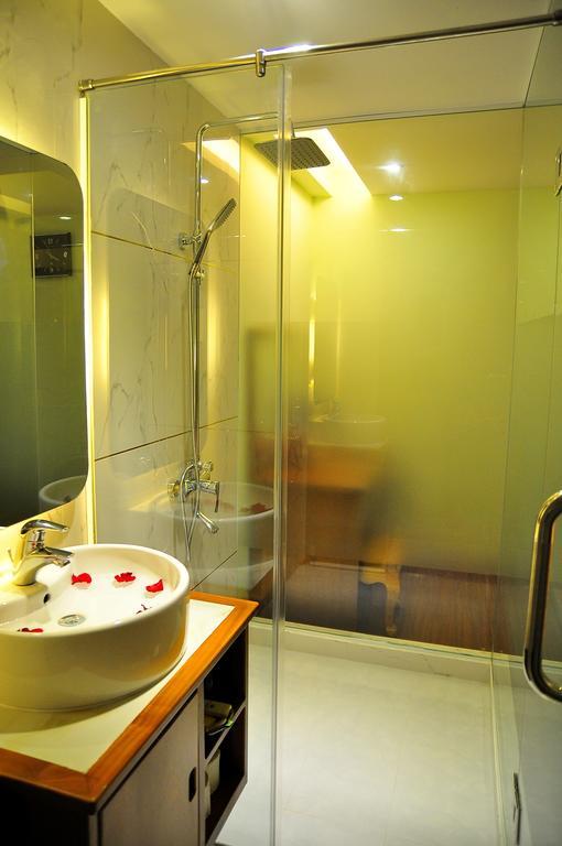 Art Deluxe Hotel Nha Trang Værelse billede